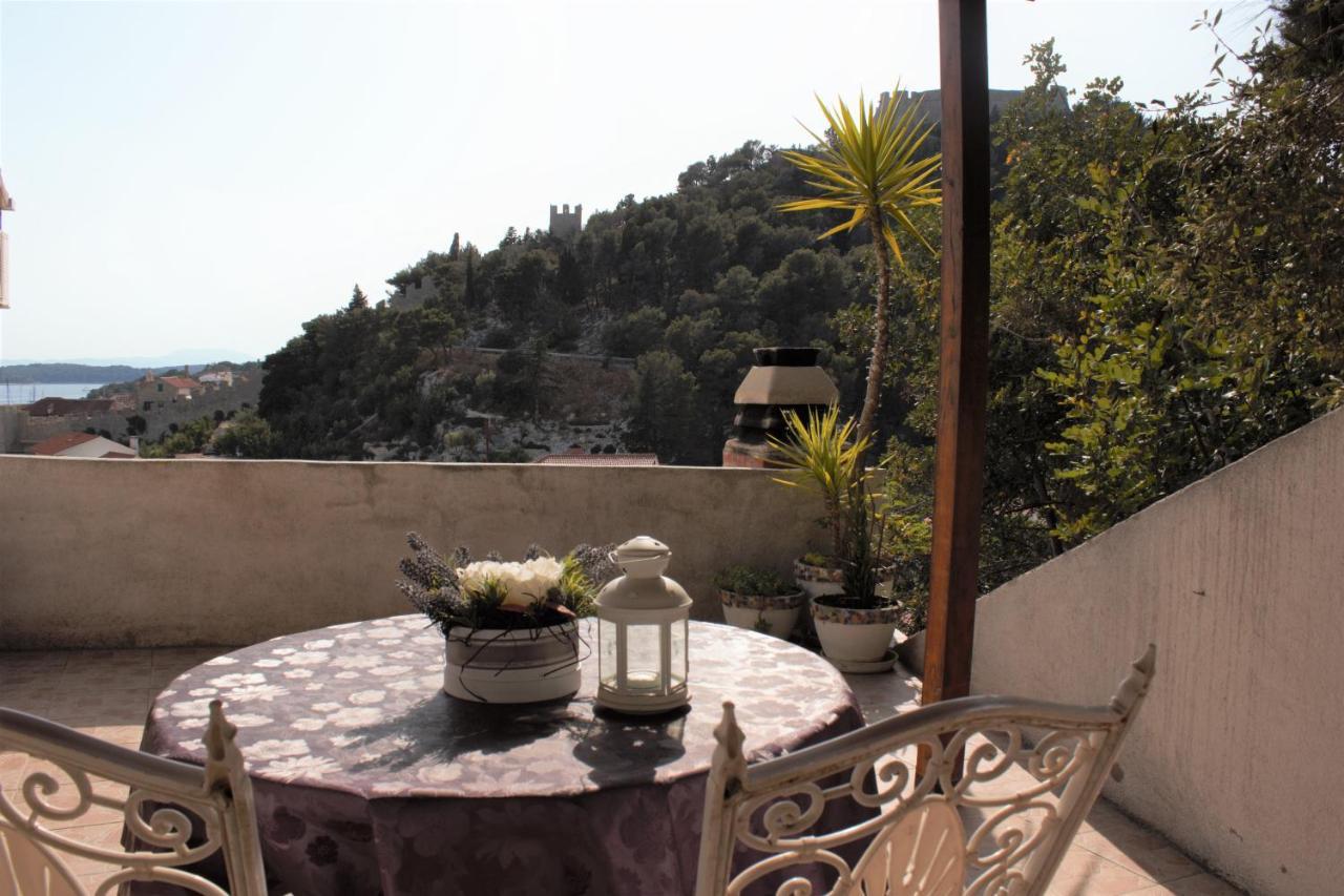 Guest House Vuljan Hvar Town Exterior photo