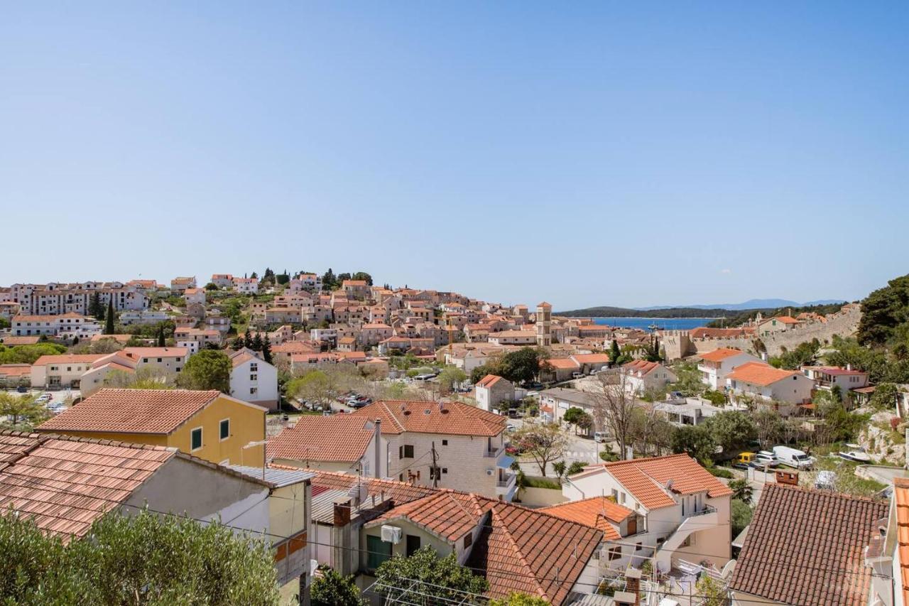 Guest House Vuljan Hvar Town Exterior photo